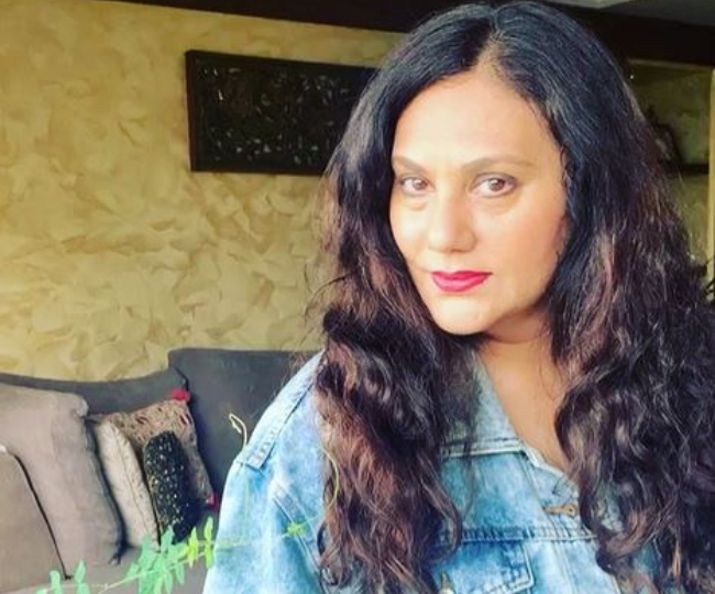 रियल लाइफ में बेहद ग्लैमरस हैं 'रामायण' की सीता, यहां देखें तस्वीरें  